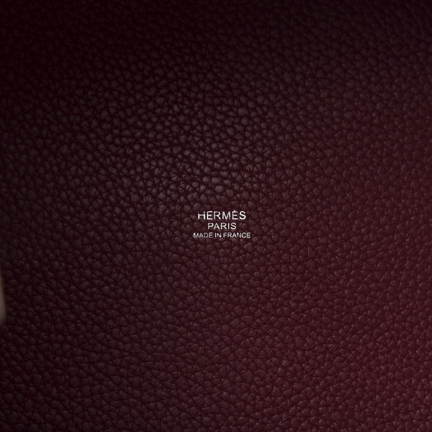 Taurillon Clemence Picotin Lock 26 GM Rubis