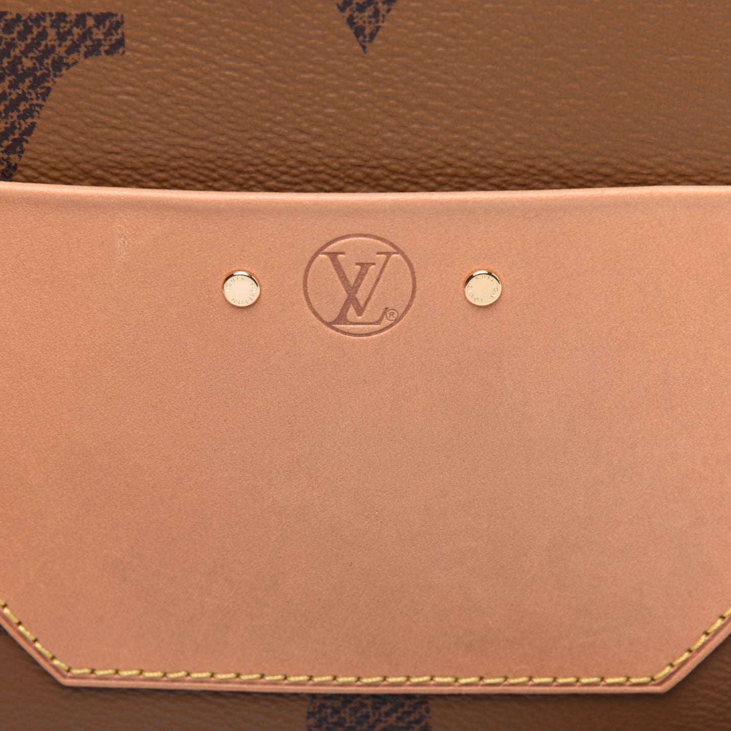 Reverse Monogram Giant Boite Chapeau Souple