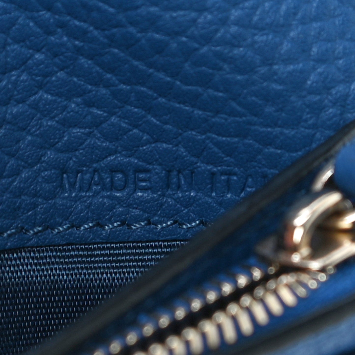 Pebbled Calfskin Rockstud French Flap Wallet Baltique