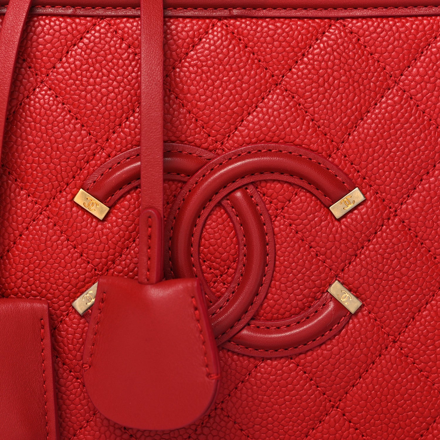 Chanel Caviar Quilted Medium CC Filigree Vanity Case Red 8 of 10