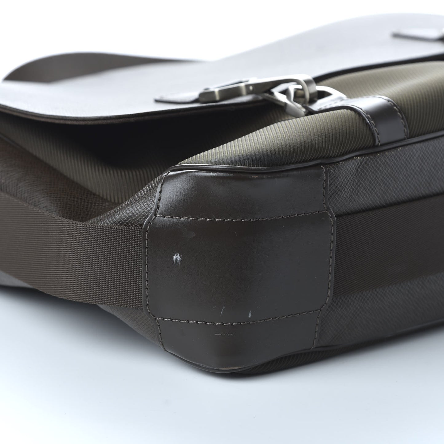 Taiga Dersou Messenger Bag Grizzli