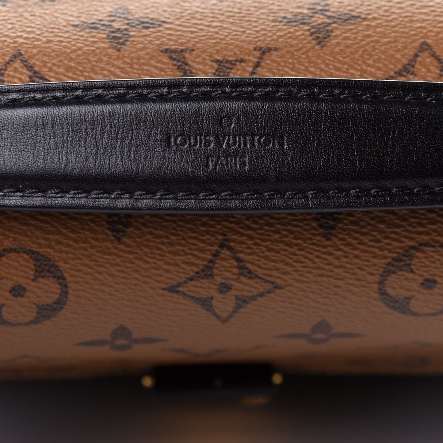 Reverse Monogram Pochette Metis