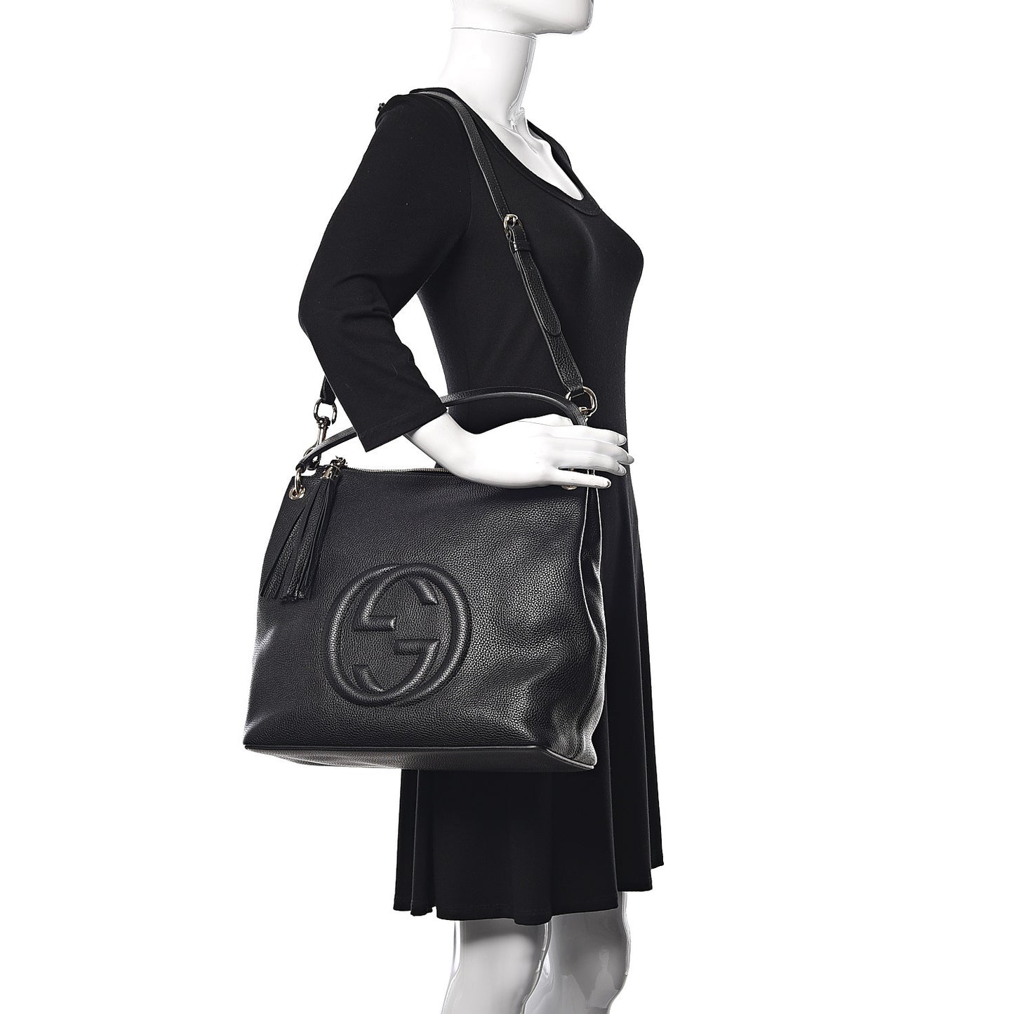 Pebbled Calfskin Large Soho Hobo Black