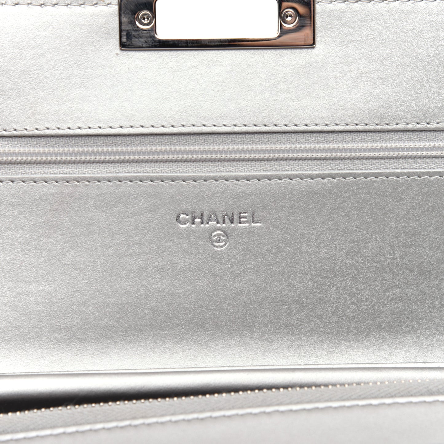 Patent Quilted Golden Class Wallet on Chain WOC Silver