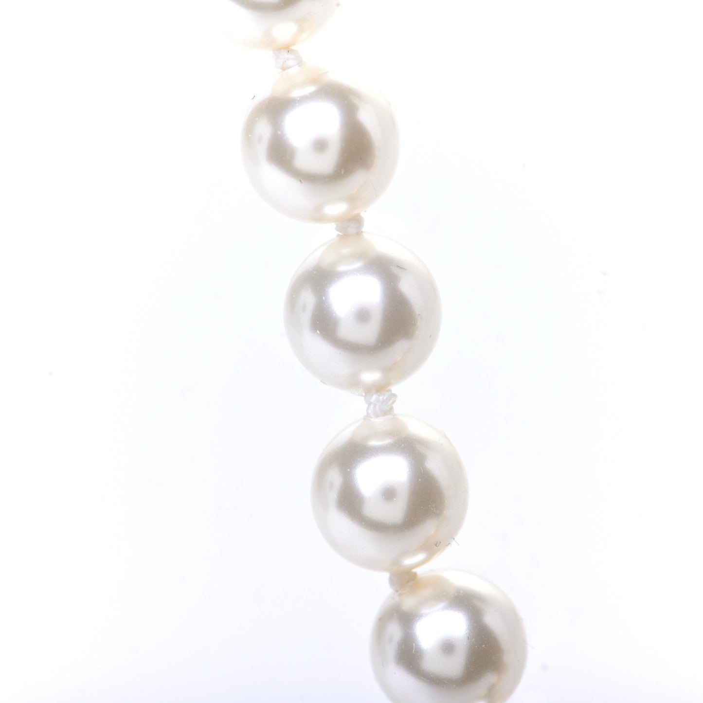 Pearl CC Paris Button Short Necklace Gold