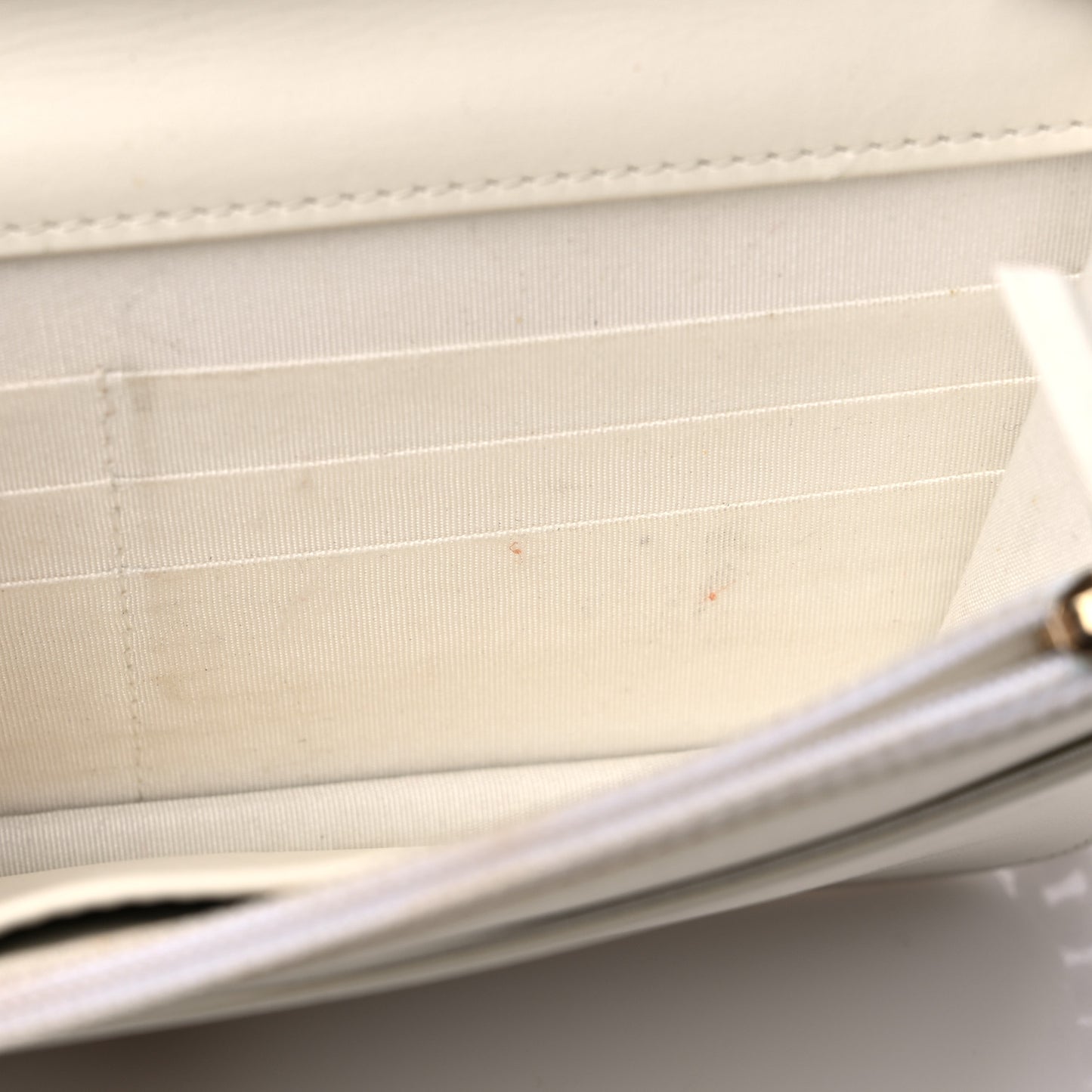Caviar Quilted Boy Wallet On Chain WOC White