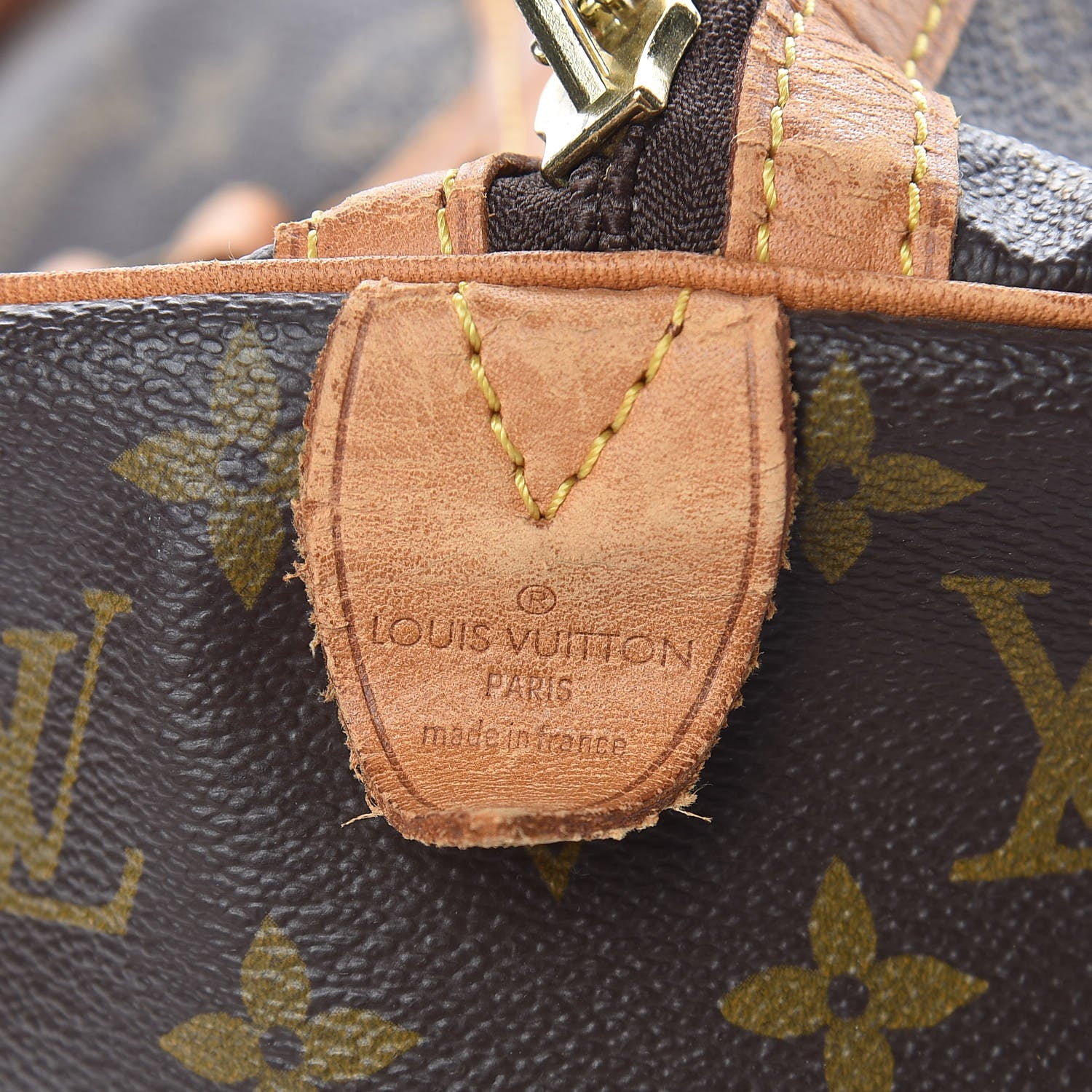 Louis Vuitton Monogram Sac Souple 35 6 of 23