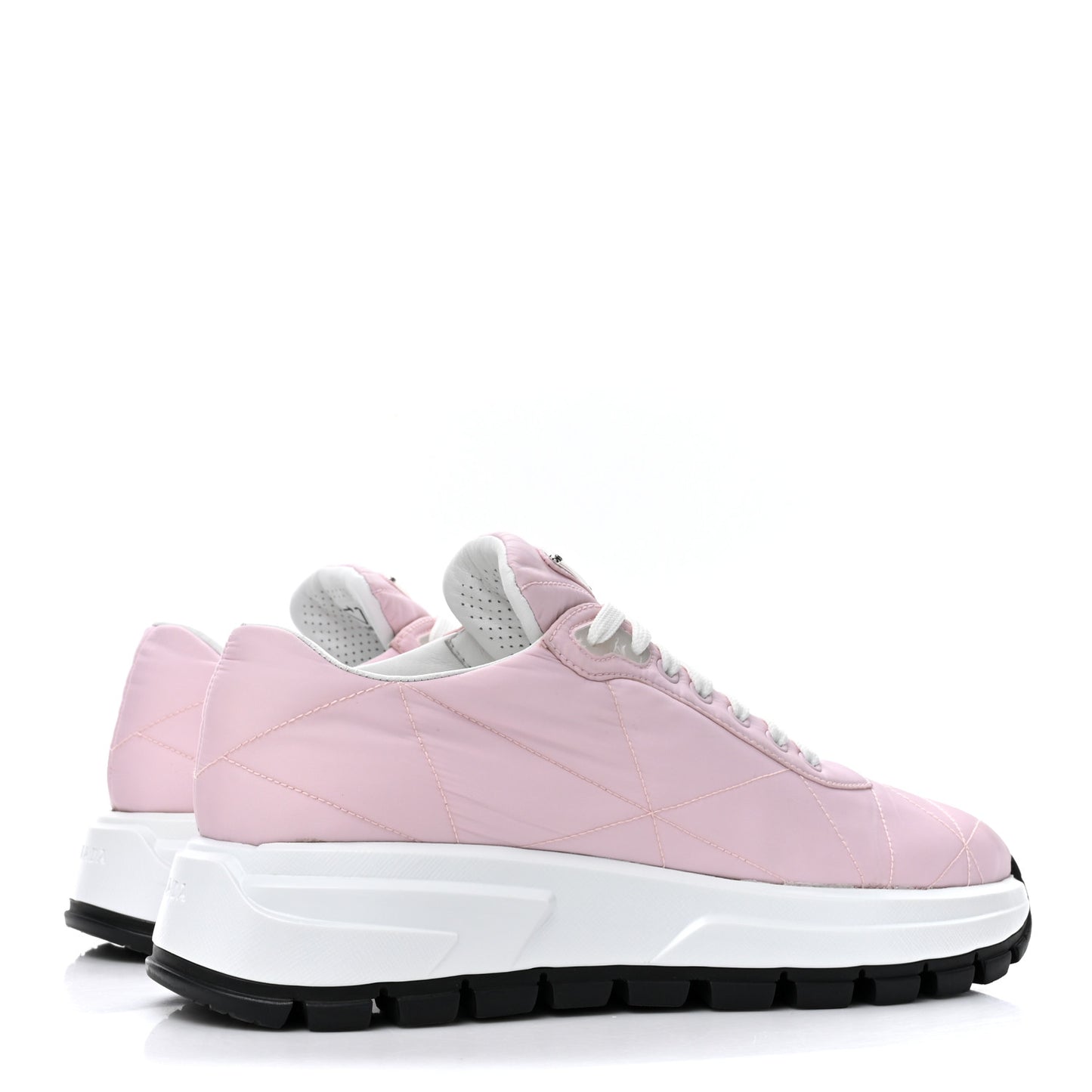 Re-Nylon Piuma Metal Triangle Logo Quilted 45mm Sneakers 40 Alabastro