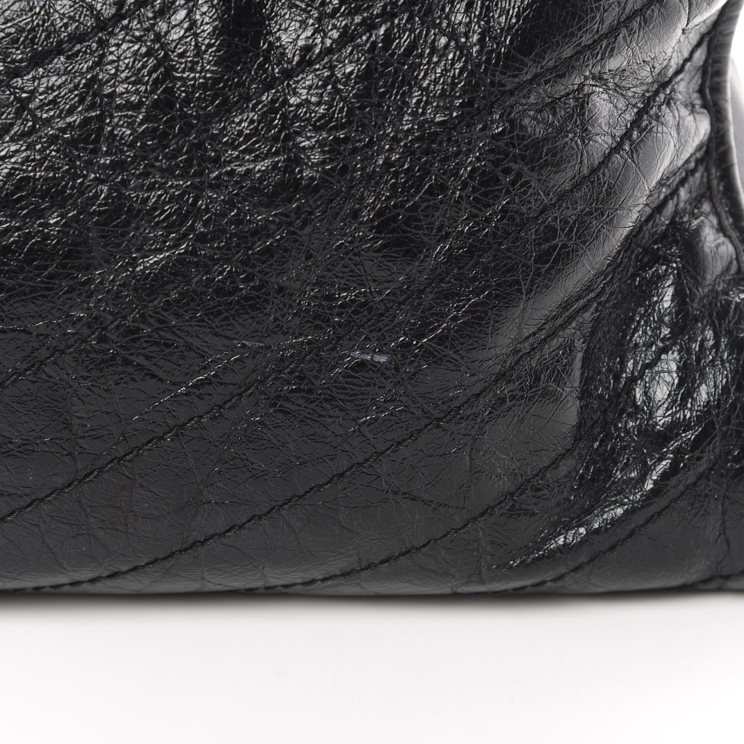 Saint Laurent Crinkled Calfskin Matelasse Monogram Niki Shoulder Bag Black 15 of 18