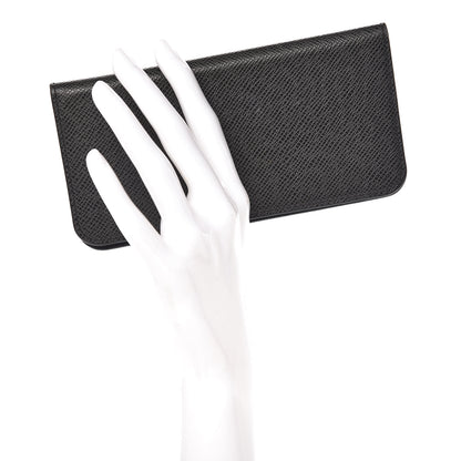 Louis Vuitton Taiga iPhone 7/8 Plus Folio Black 2 of 8