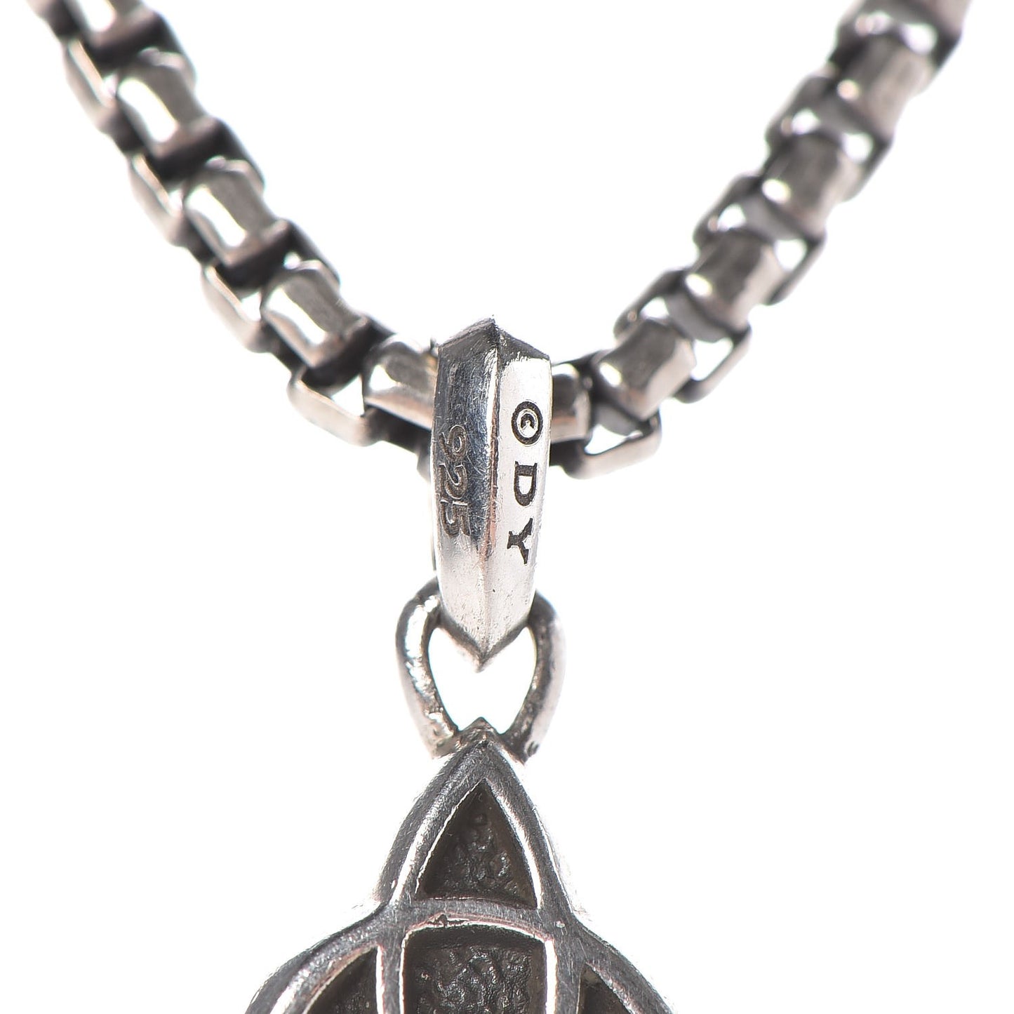 Sterling Silver Celtic Knot Amulete Pendant Necklace
