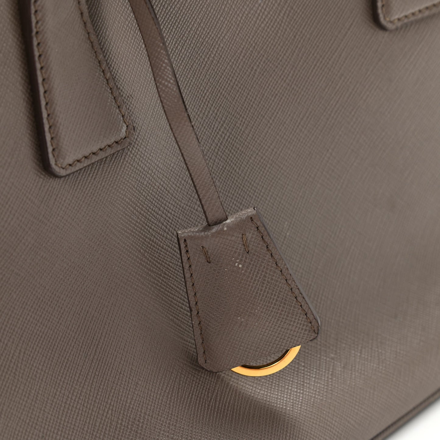 Saffiano Medium Galleria Double Zip Tote Argilla