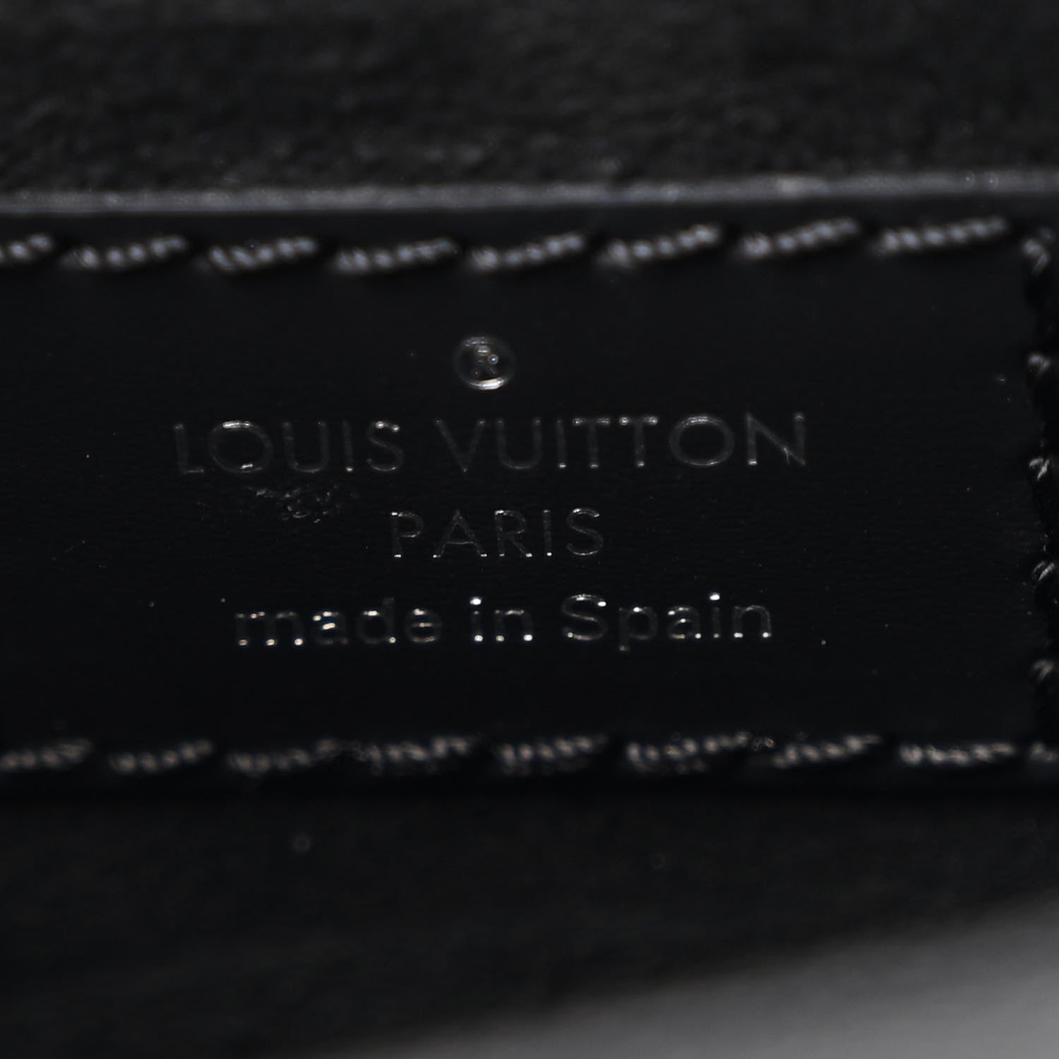 Louis Vuitton Epi Petit Sac Plat Black 6 of 9