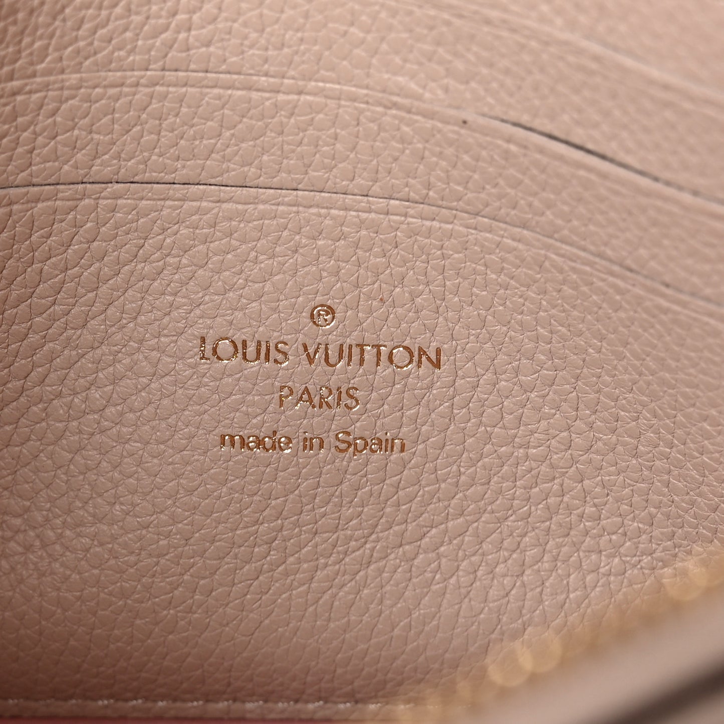 Soft Calfskin My Lockme Chain Pochette Greige