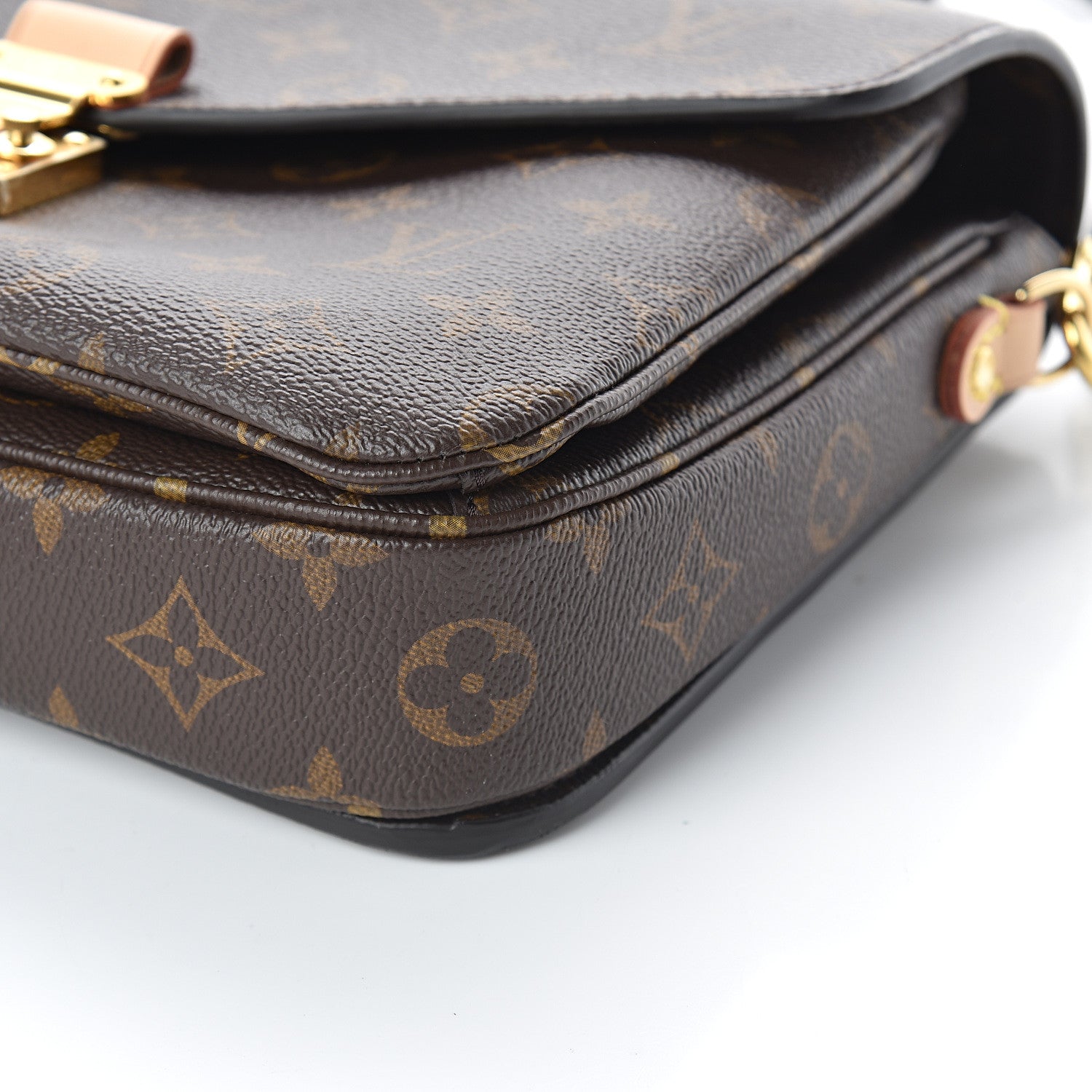 Louis Vuitton Monogram Pochette Metis 8 of 8