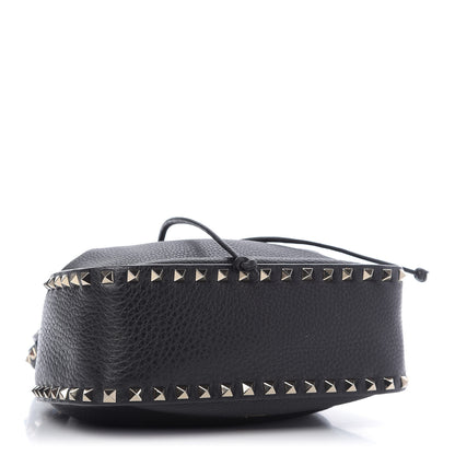 Valentino Garavani Grained Calfskin Rockstud Bucket Bag Black 4 of 9