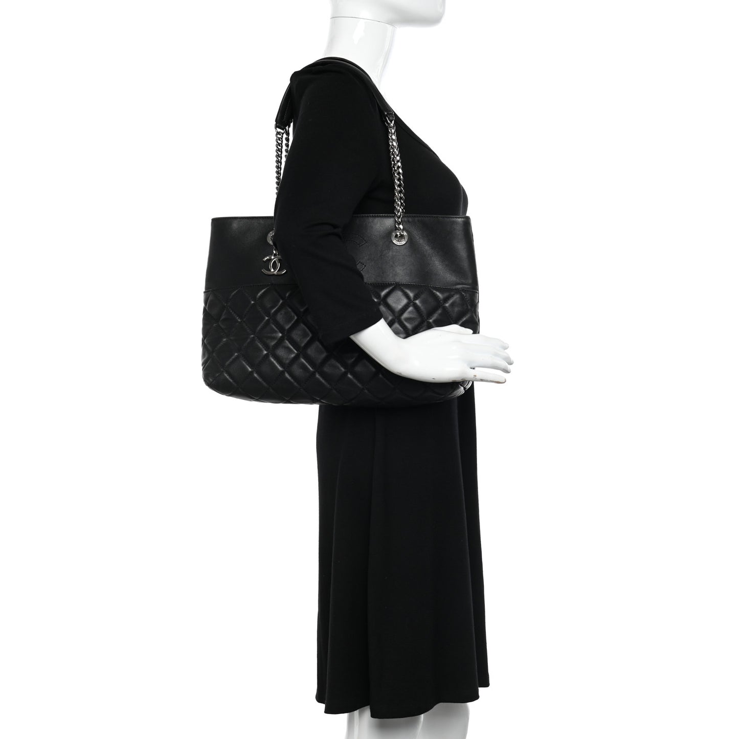 Lambskin Quilted Medium Urban Delight Tote Black