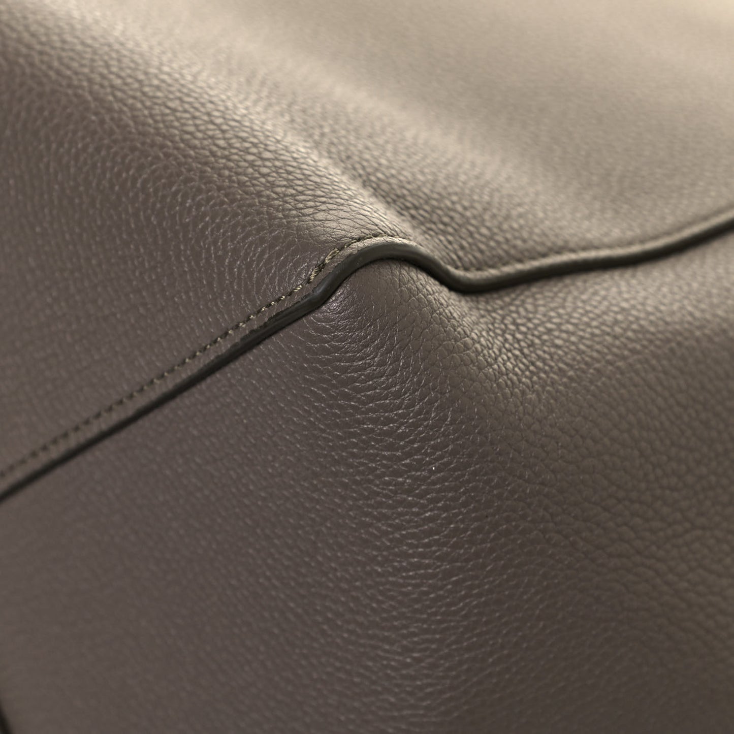 Soft Grained Calfskin Medium Belt Cabas Phantom Taupe
