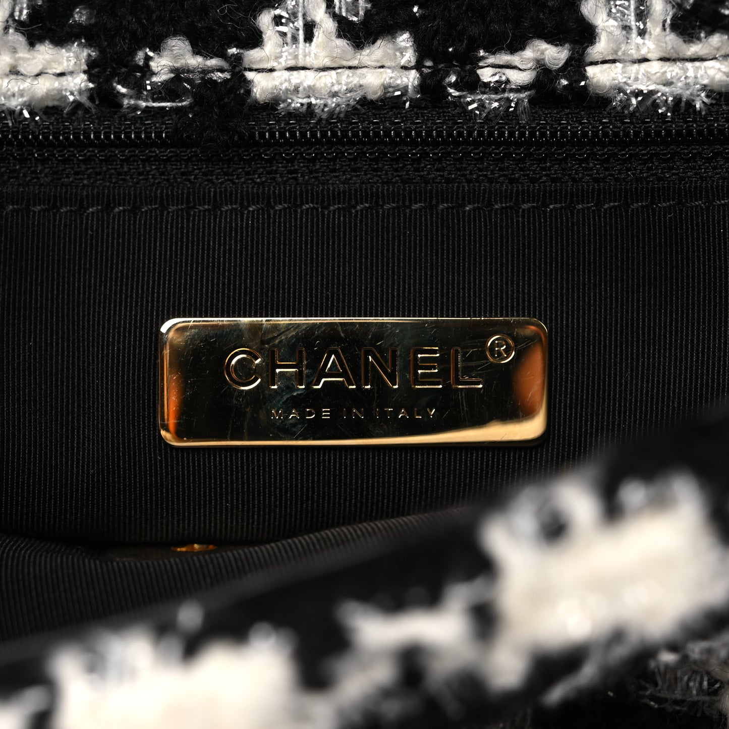 Tweed Quilted Medium Chanel 19 Flap Black Ecru White