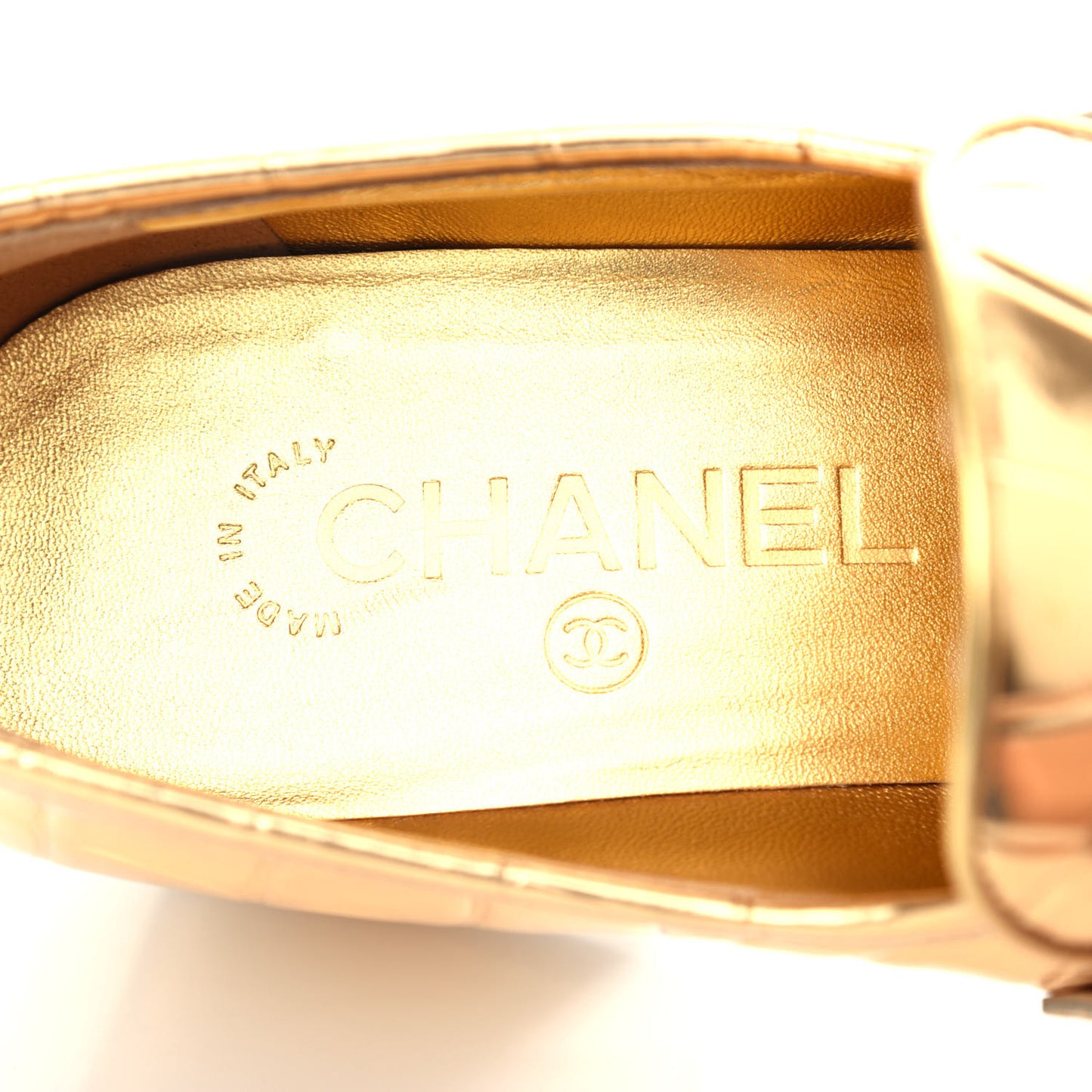 Metallic Crocodile Embossed Calfskin CC Chain Mocassin Loafers 38 Gold