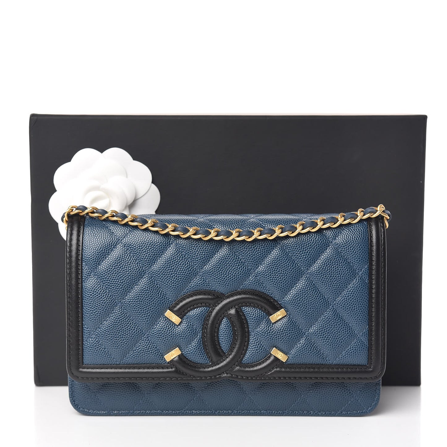 Caviar Quilted CC Filigree Wallet On Chain WOC Navy