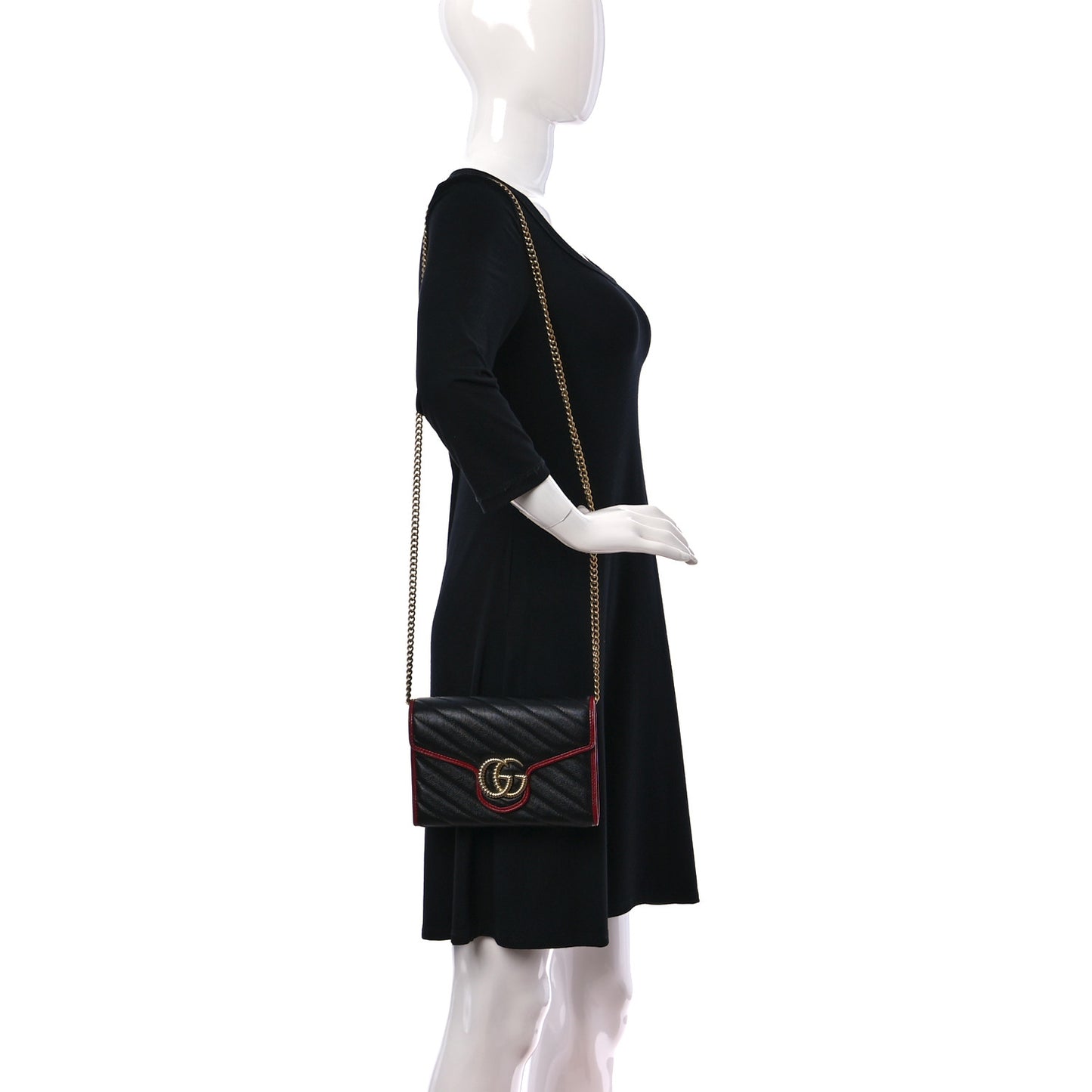 Vintage Effect Calfskin Matelasse Diagonal Torchon GG Marmont Chain Wallet Black Romantic Cherry