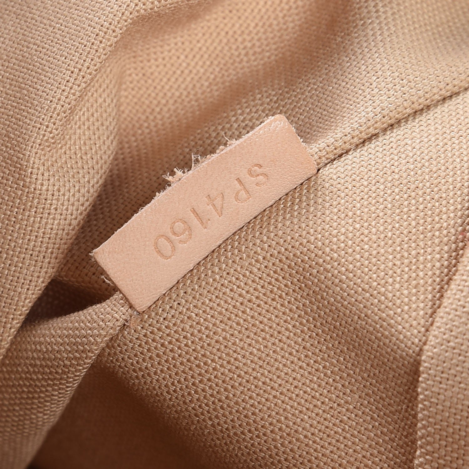 Louis Vuitton Damier Azur Siracusa GM 8 of 8