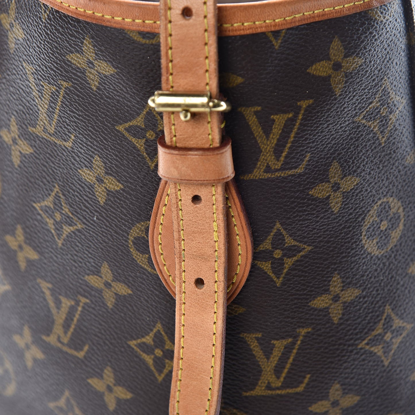 Monogram Petit Bucket 23