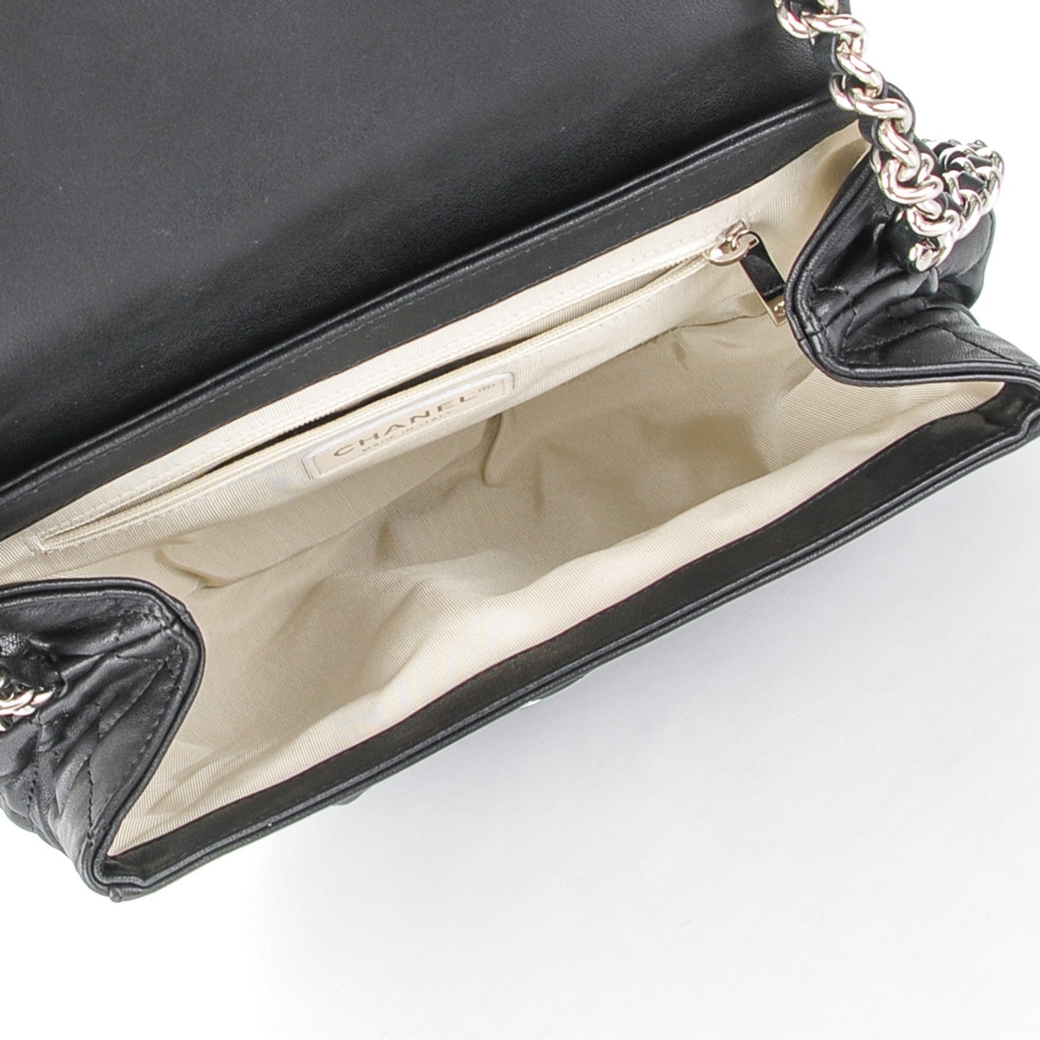 Chanel Washed Lambskin Quilted Medium Chain Around Messenger Black 5 of 7