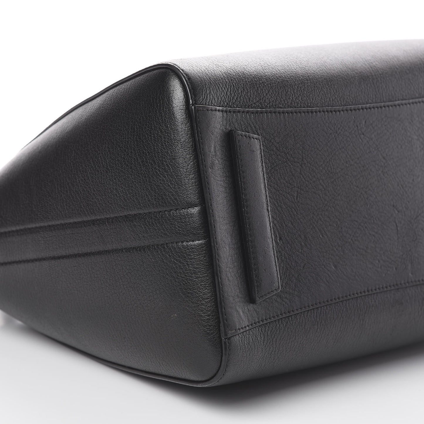 Sugar Goatskin Medium Antigona Black