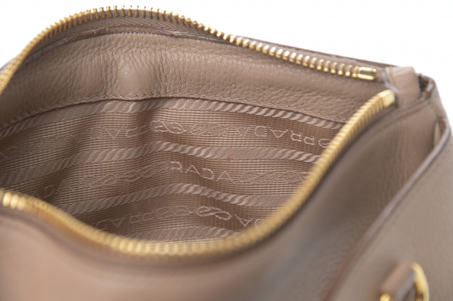 Vitello Daino Belt Bag Cammeo