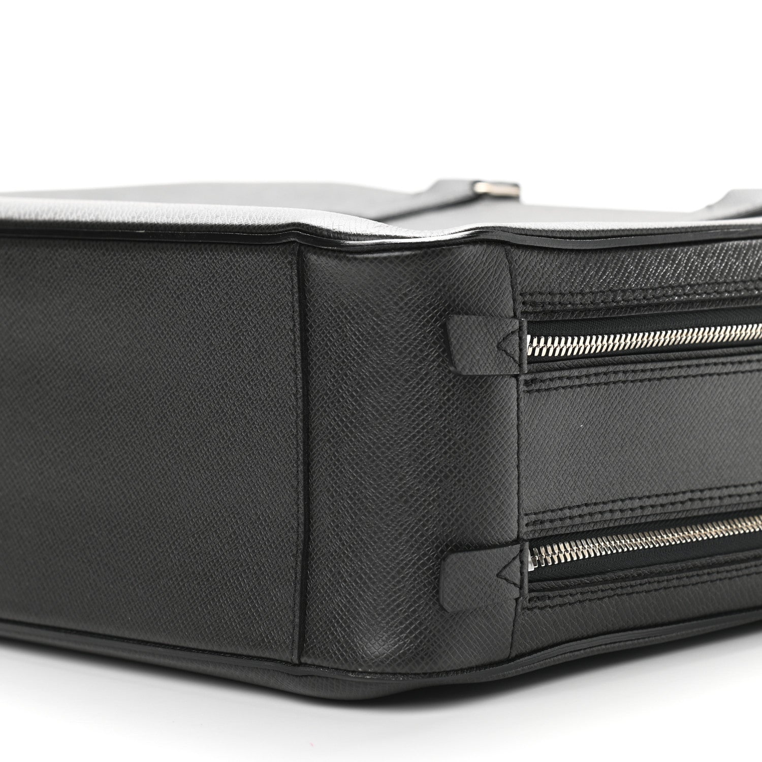 Louis Vuitton Taiga Porte-Documents Business GM Ardoise 8 of 8