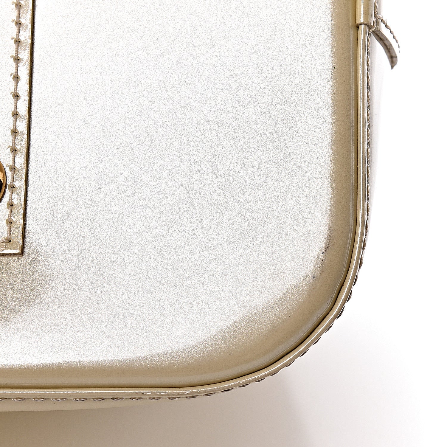 Louis Vuitton Vernis Alma MM Blanc Corail 12 of 13