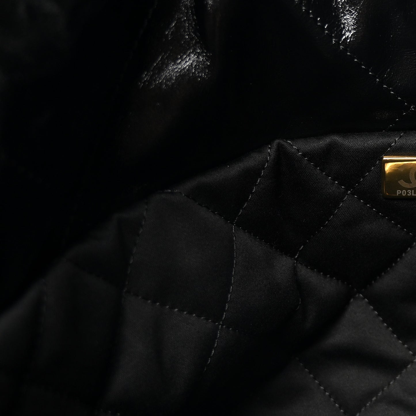 Shiny Calfskin Quilted Chanel 22 Black