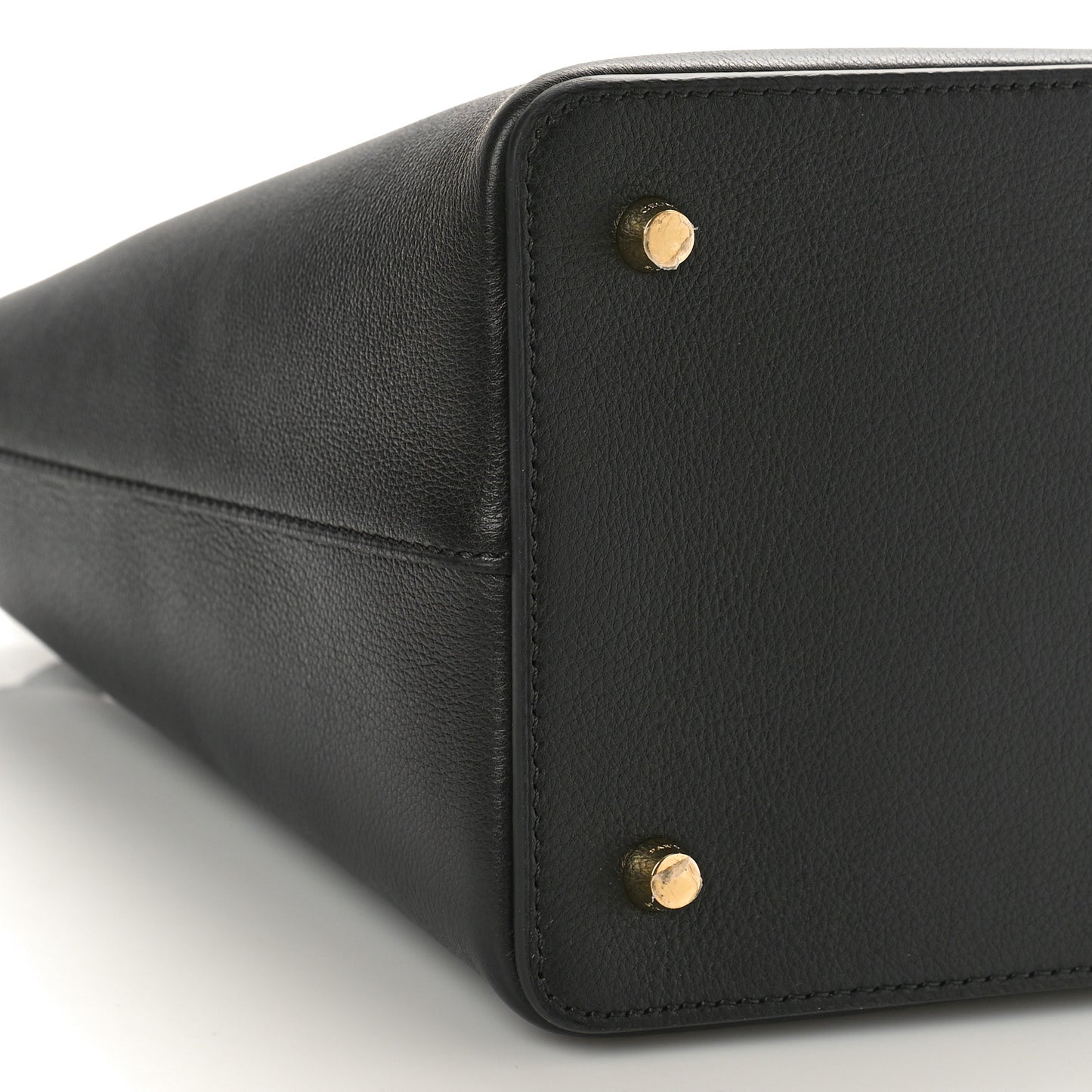 Supple Calfskin Medium Conti Black