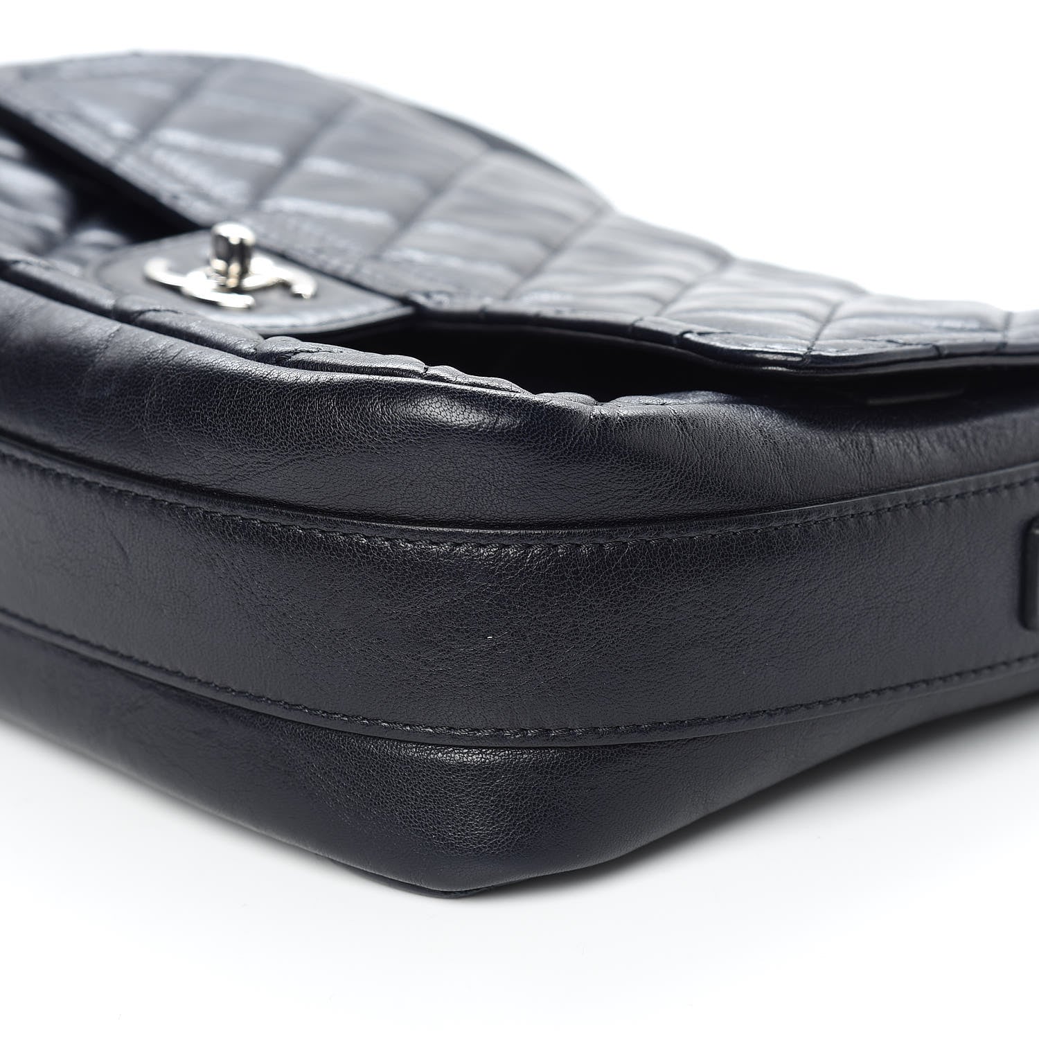Chanel Lambskin Quilted Messenger Bag Dark Navy 9 of 13