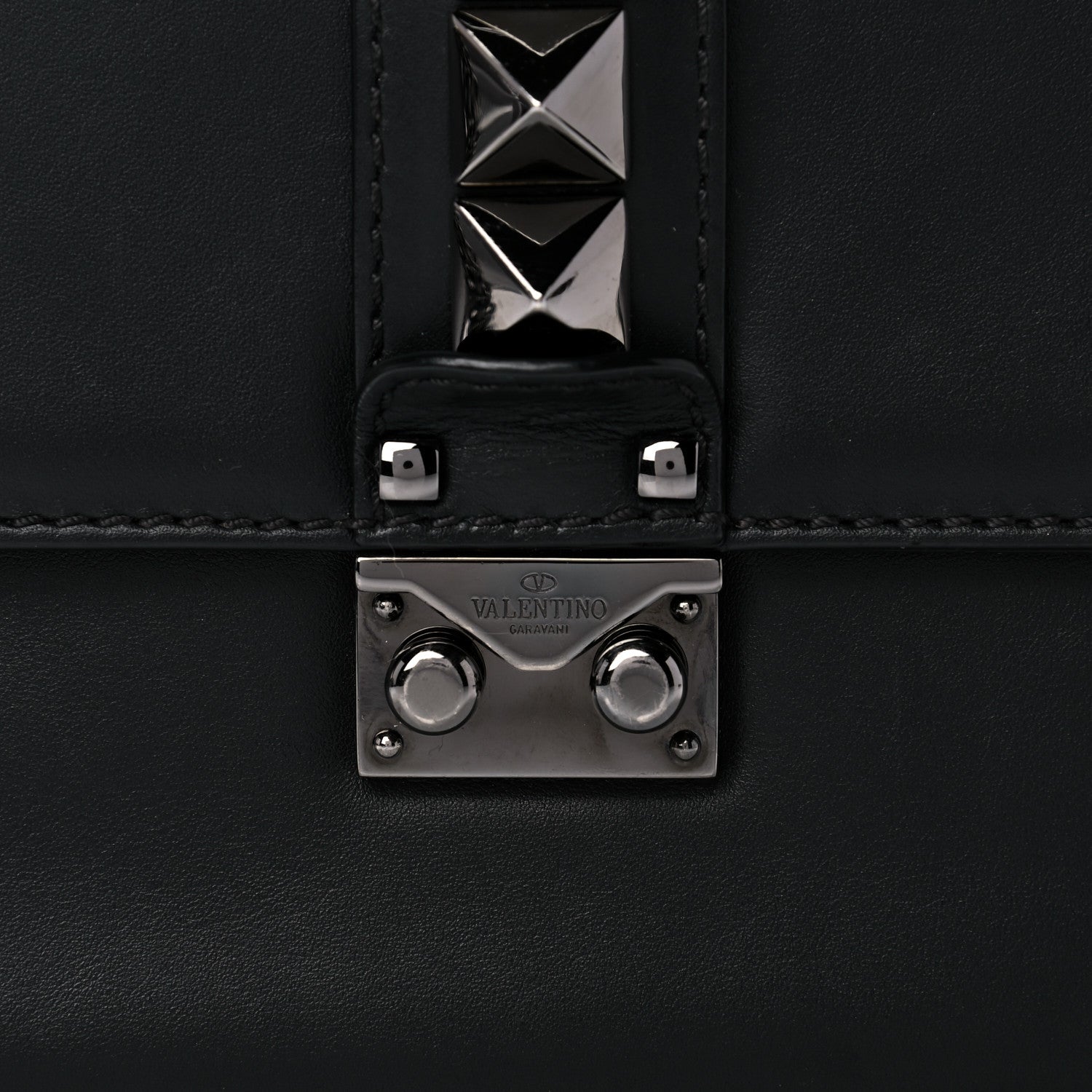 Valentino Garavani Vitello Medium Glam Lock Rockstud Flap Black 12 of 19