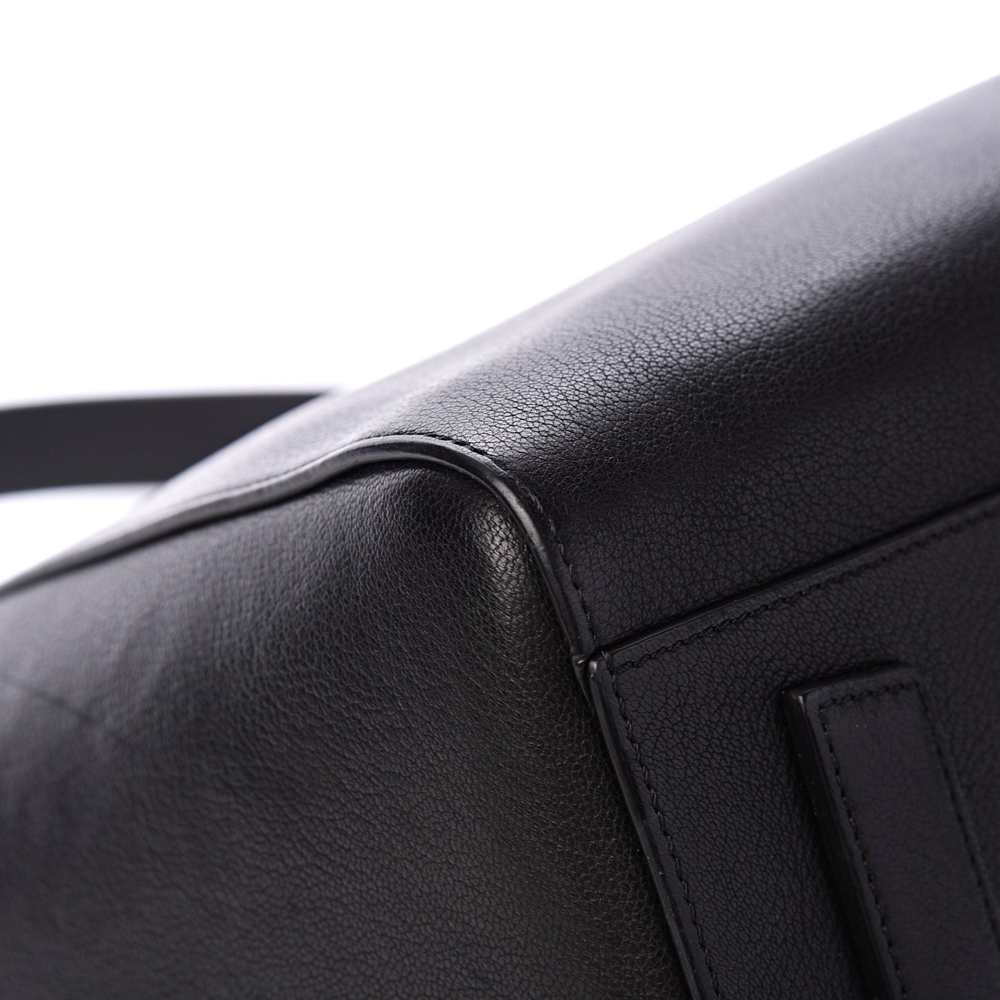 Sugar Goatskin Medium Antigona Black