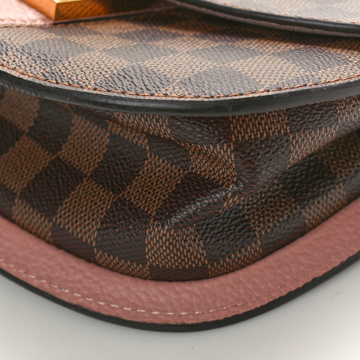 Damier Ebene Cuir Taurillon Wight Magnolia