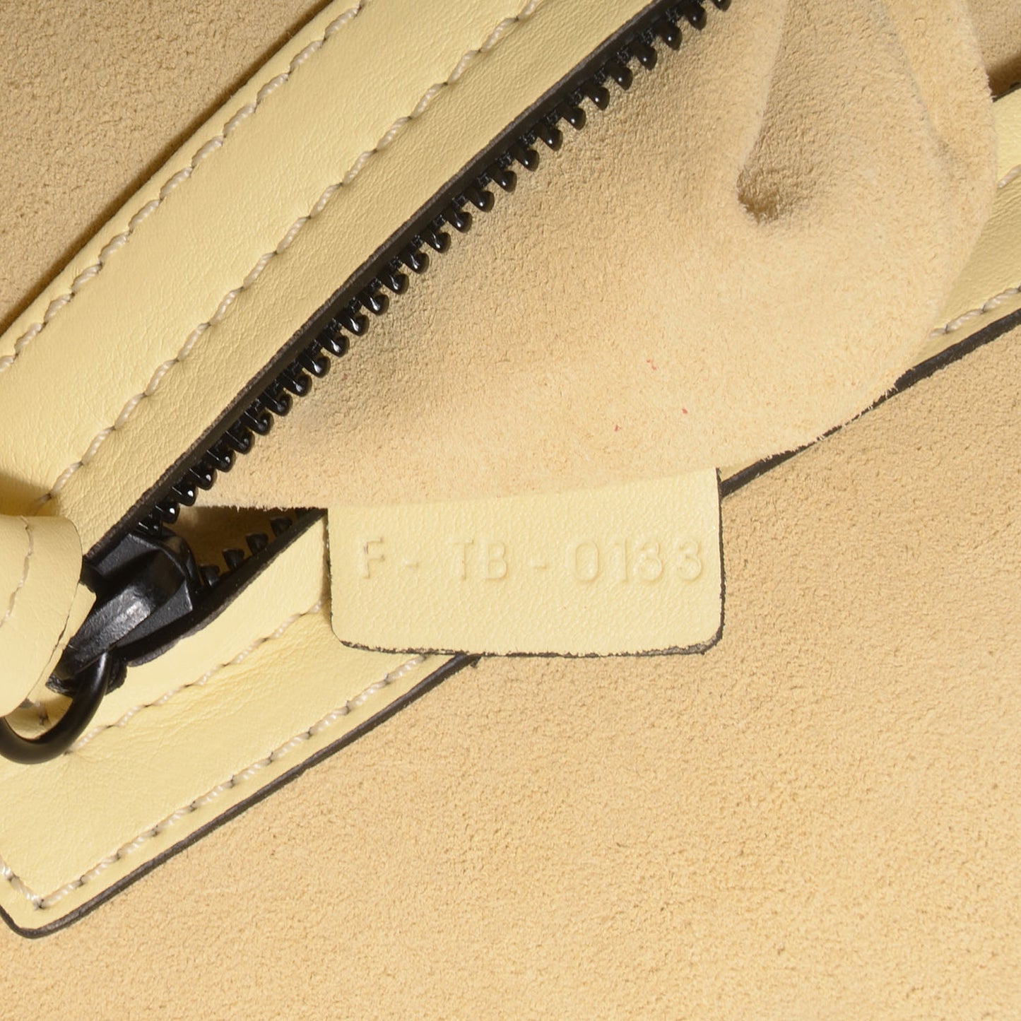 Supple Calfskin Medium Phantom Luggage Butter