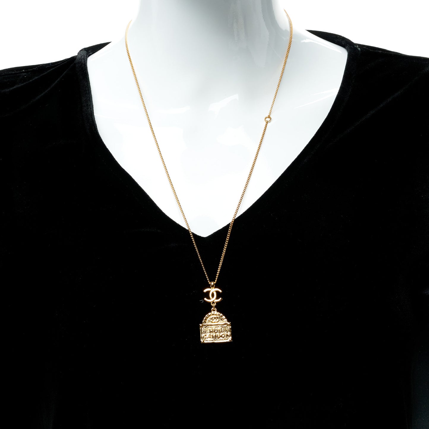 Metal CC Rue Cambon Necklace Necklace Gold