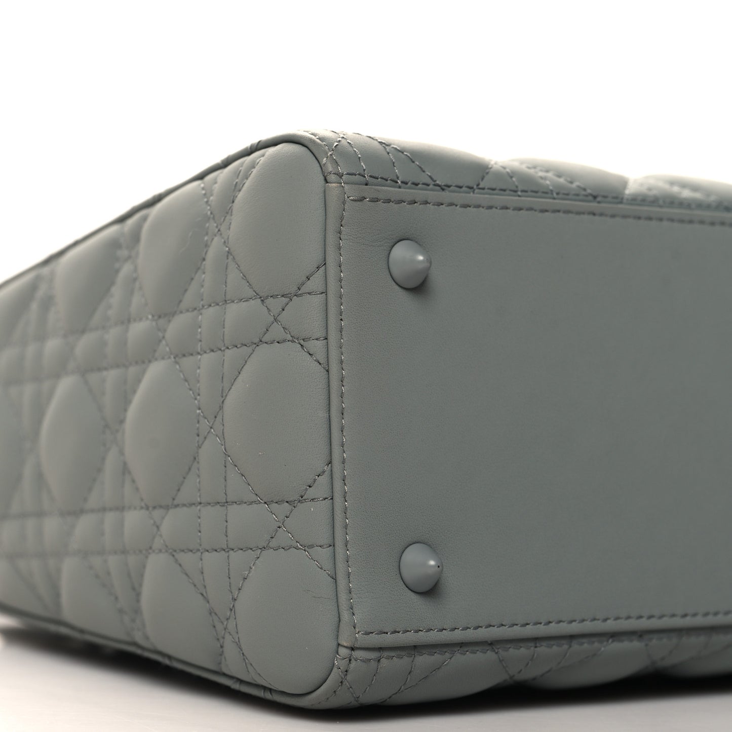 Ultra Matte Calfskin Cannage Medium Lady Dior Grey Stone