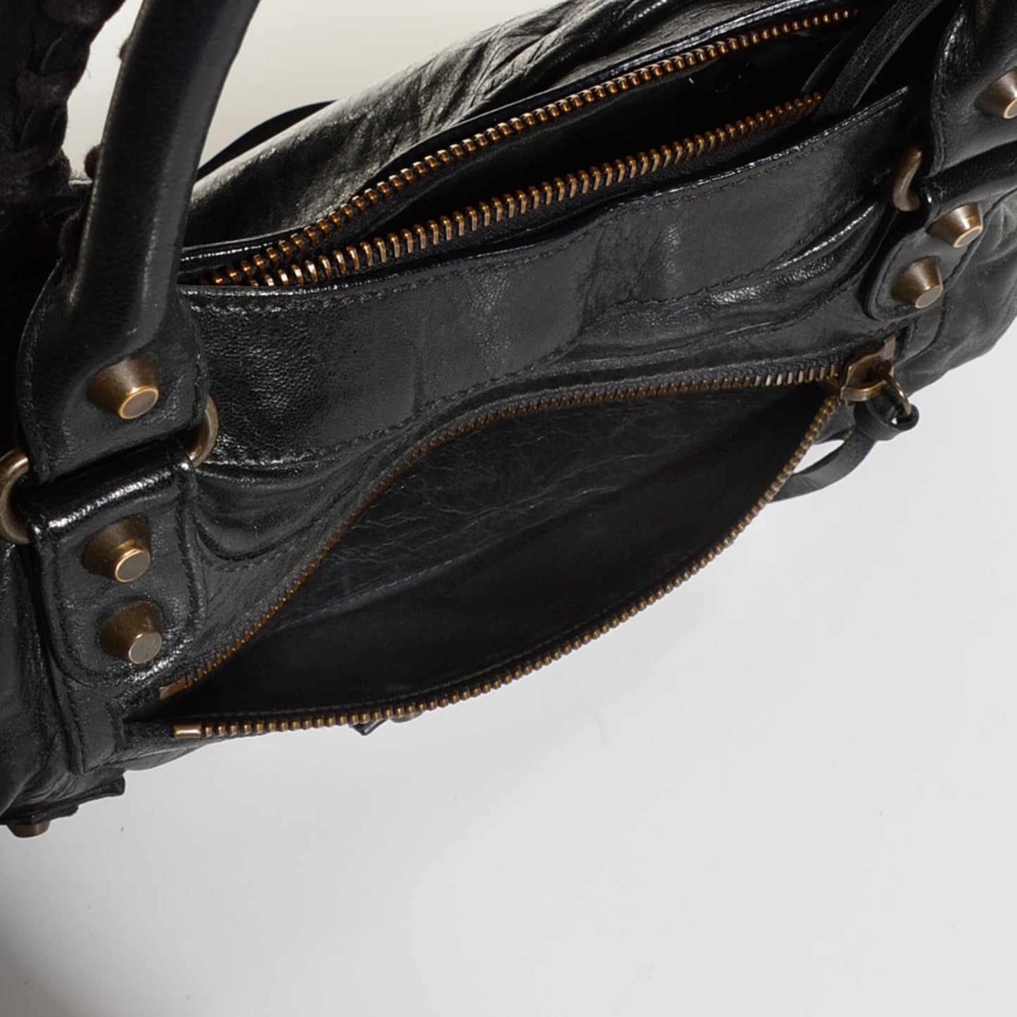 Chevre Classic Hardware First Black