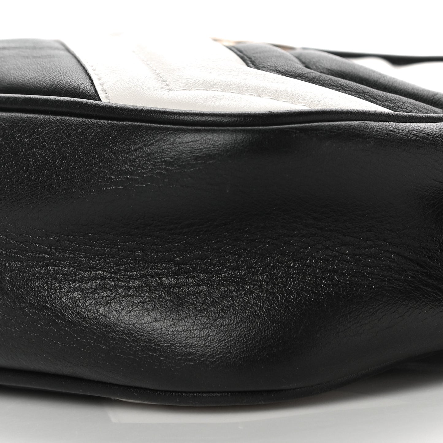 Calfskin Matelasse Mini GG Marmont Chain Shoulder Bag Black White