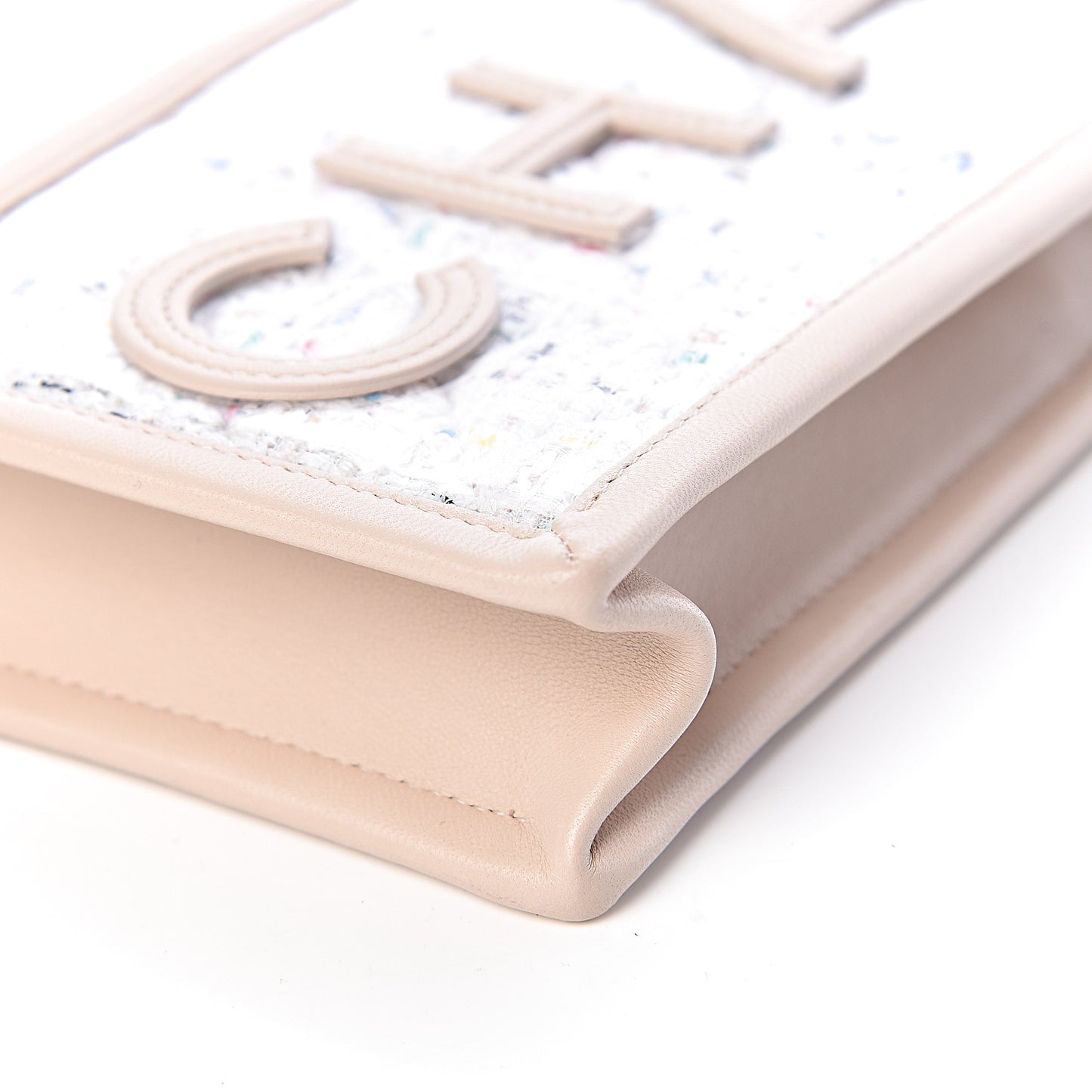 Tweed PVC Lambskin Clutch With Chain Light Beige