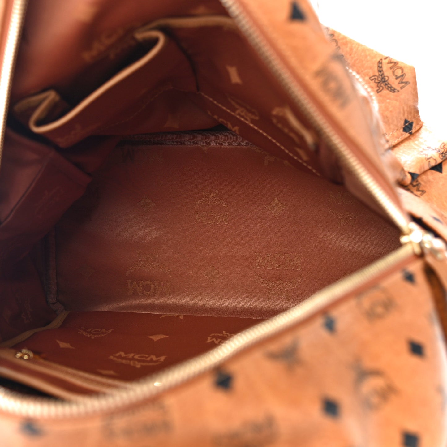 Visetos Medium Sprinkle Stud Stark Backpack Cognac