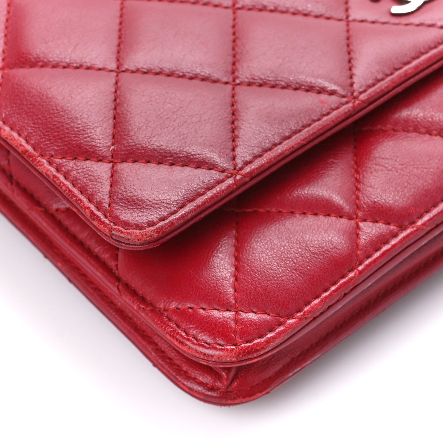 Lambskin Quilted Wallet On Chain WOC Red
