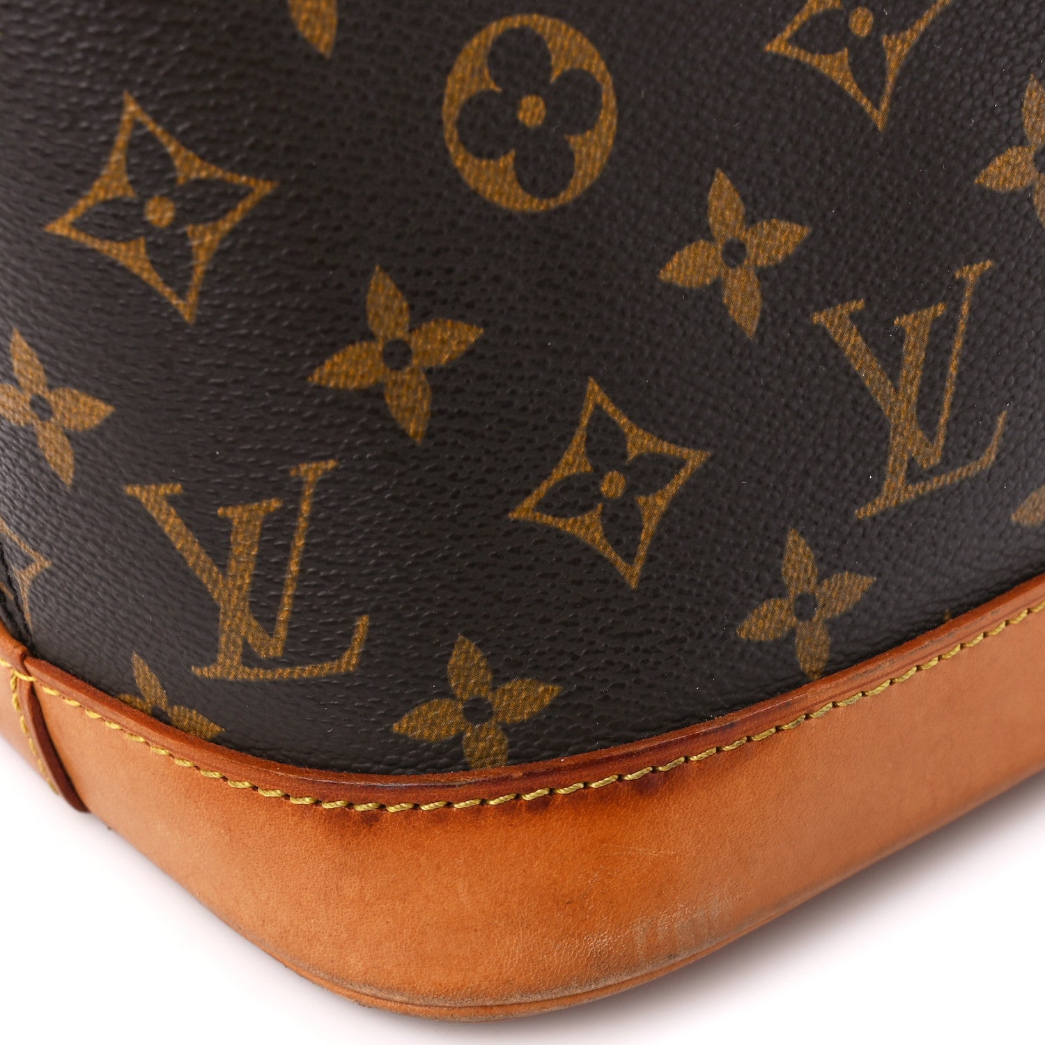 Louis Vuitton Monogram Alma PM 14 of 20