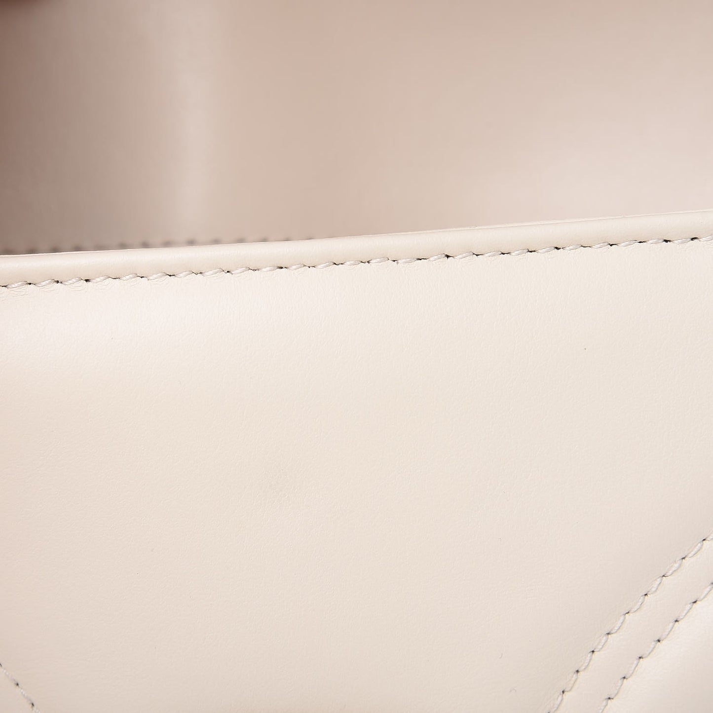 Calfskin Matelasse Mini GG Marmont Shoulder Bag White