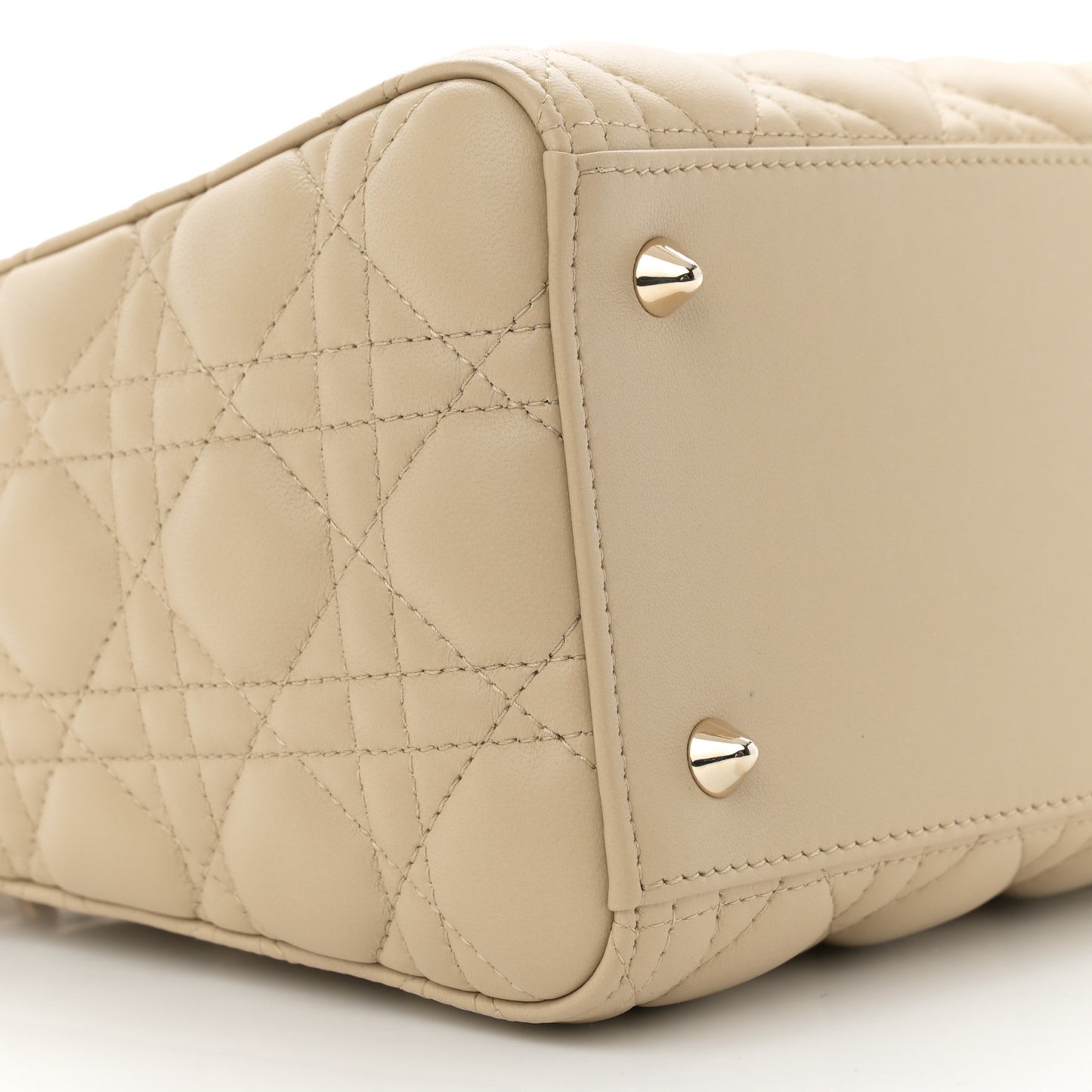 Lambskin Cannage Medium Lady Dior Beige